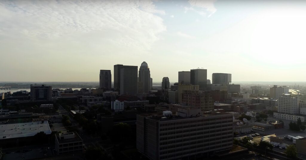 Louisville city